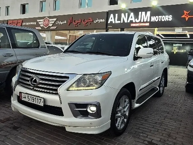 صورة 2014 لكزس LX 570