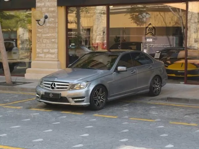 صورة 2014 مرسيدس-بنز C 200