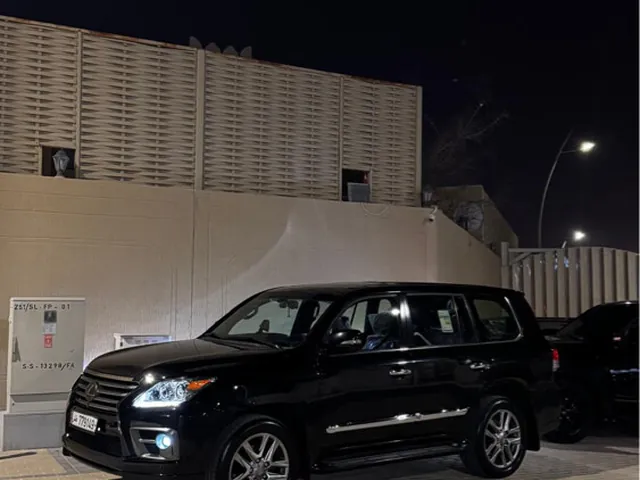 صورة 2014 لكزس LX 600