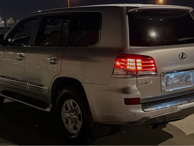 Photo of 2014 Lexus LX 570 S