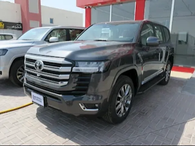 Photo of 2025 Toyota Land Cruiser GXR