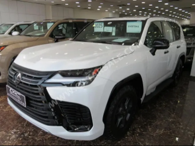صورة 2025 لكزس LX 600 أوفرتريل