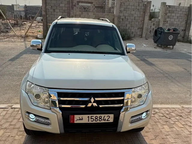 صورة 2015 ميتسوبيشي باجيرو GLS