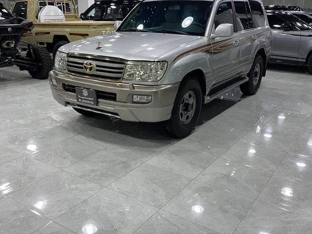صورة 2006 تويوتا لاند كروزر GX