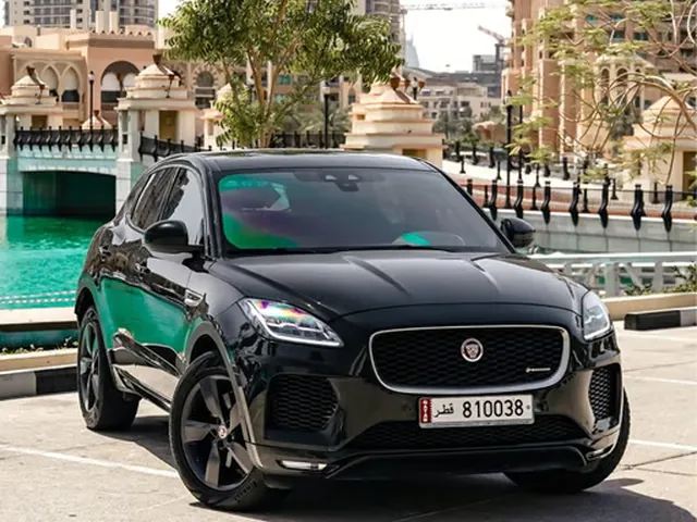 صورة 2019 جاكوار E-Pace