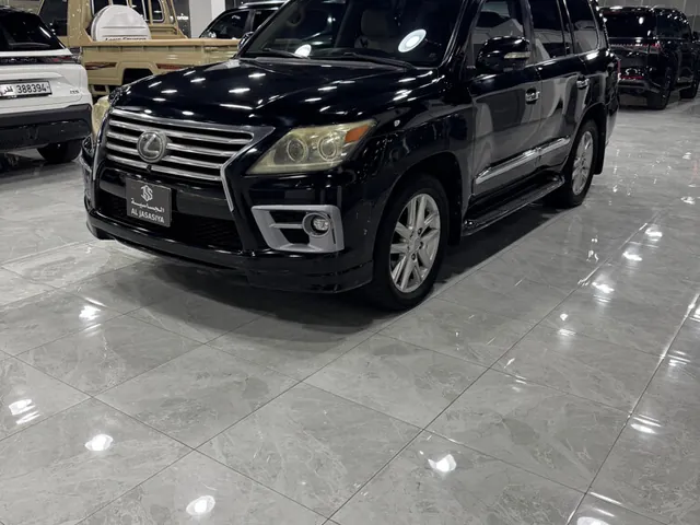 صورة 2009 لكزس LX 570
