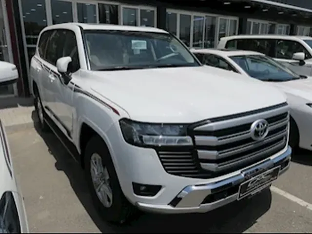 Photo of 2024 Toyota Land Cruiser GXR