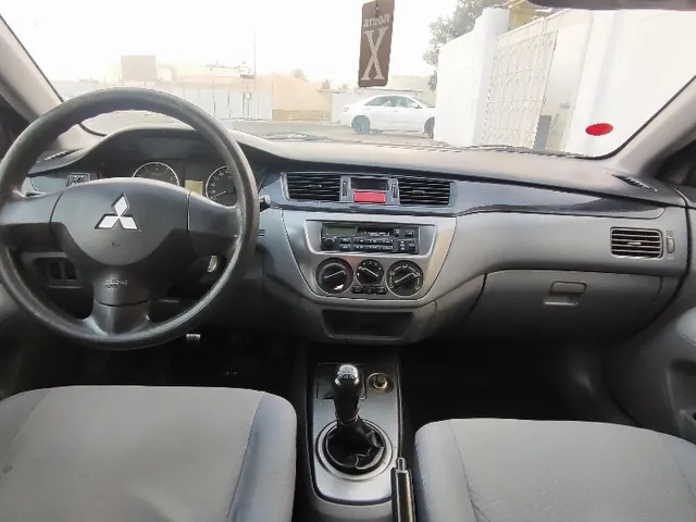 صورة 2014 ميتسوبيشي لانسر