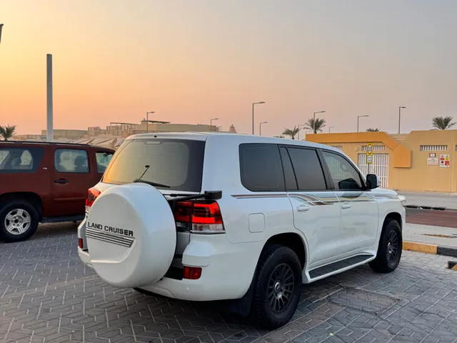 Photo of 2016 Toyota Land Cruiser GX