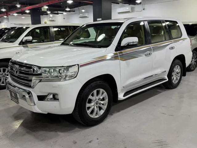 Photo of 2016 Toyota Land Cruiser GXR