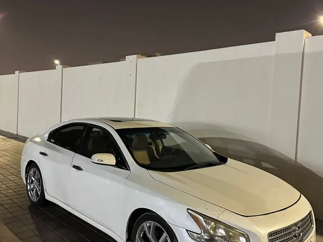 Photo of 2012 Nissan Maxima SV