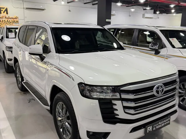 Photo of 2022 Toyota Land Cruiser GXR