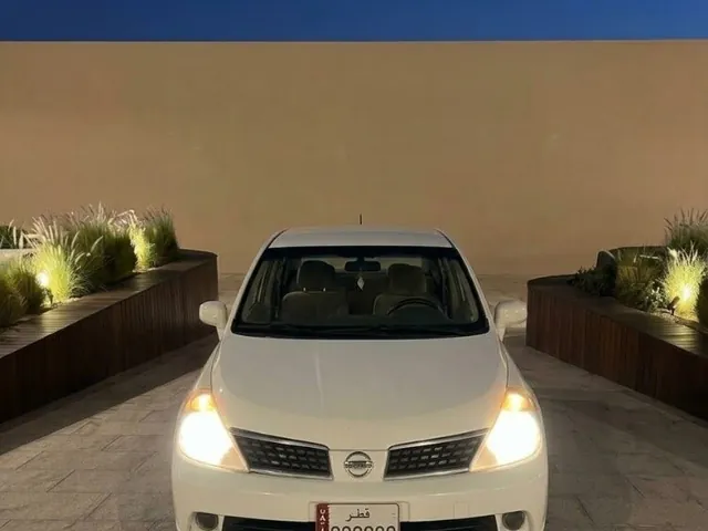 Photo of 2009 Nissan Tiida