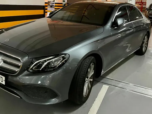 Photo of 2019 Mercedes-Benz E 200