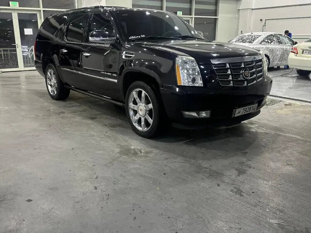 صورة 2014 كاديلاك إسكاليد ESV