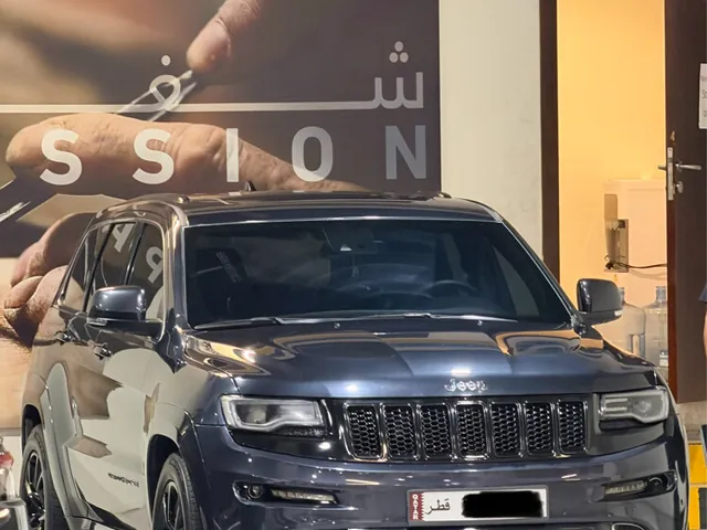 Photo of 2014 Jeep Grand Cherokee SRT