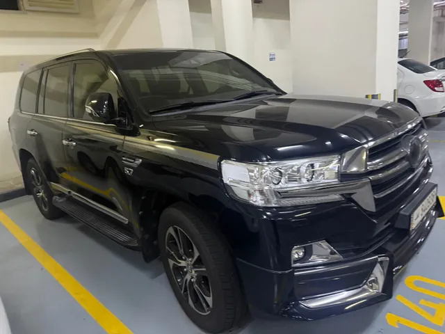 صورة 2021 تويوتا لاند كروزر GXR Limited
