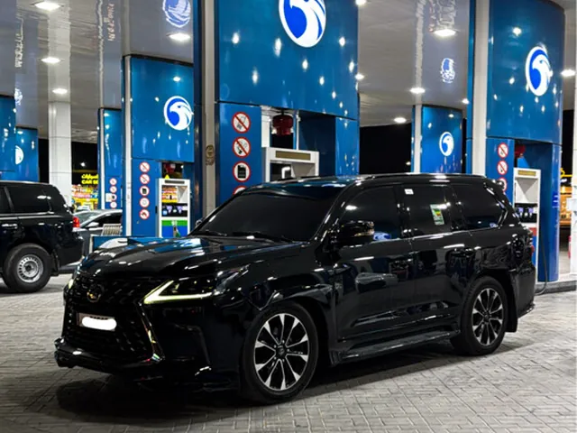 Photo of 2016 Lexus LX 570 Black Edition