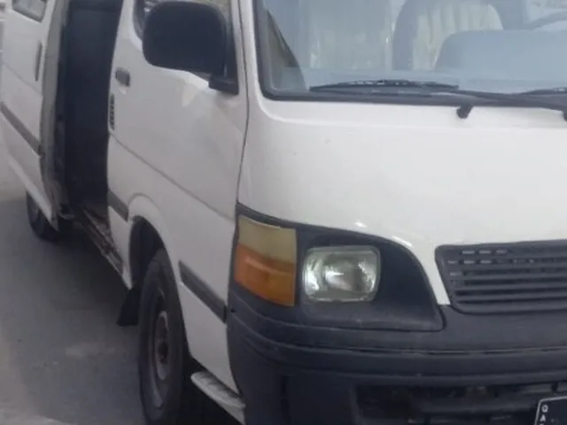 Photo of 2005 Toyota Hiace