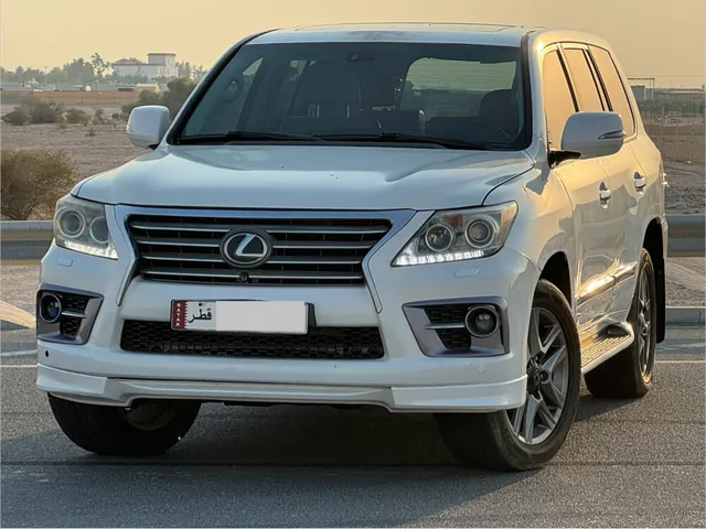 Photo of 2013 Lexus LX 570