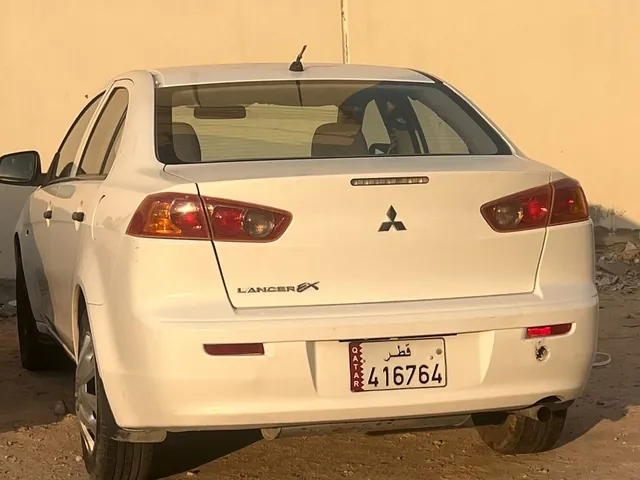 صورة 2009 ميتسوبيشي لانسر