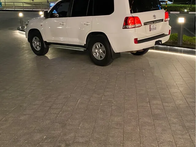 Photo of 2011 Toyota Land Cruiser G