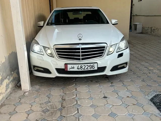 صورة 2011 مرسيدس-بنز E 300