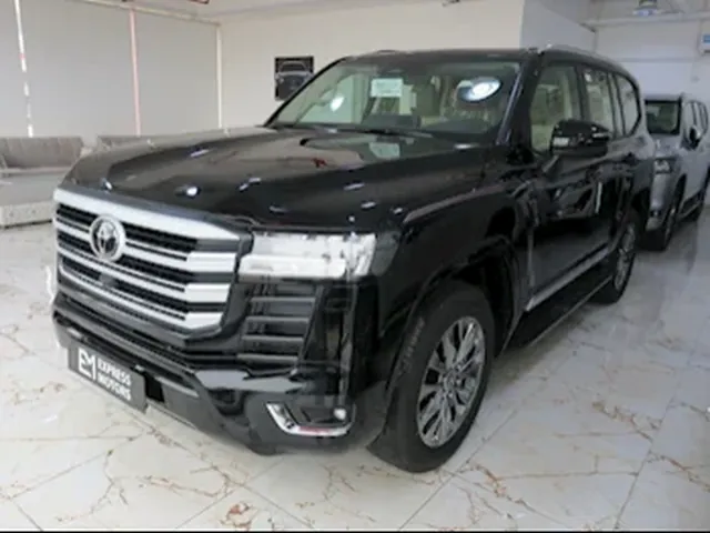 Photo of 2025 Toyota Land Cruiser GXR