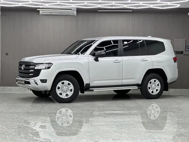 Photo of 2025 Toyota Land Cruiser GX