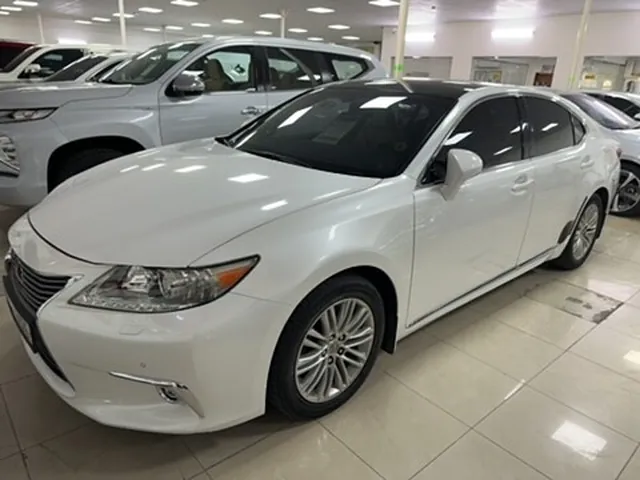Photo of 2015 Lexus ES 350
