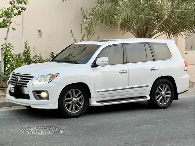 Photo of 2013 Lexus LX 570 S