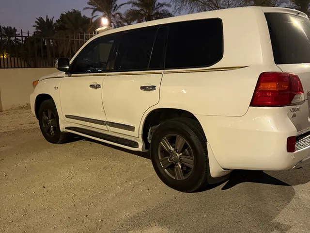 Photo of 2015 Toyota Land Cruiser VXR