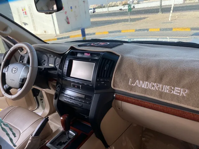 Photo of 2013 Toyota Land Cruiser GXR