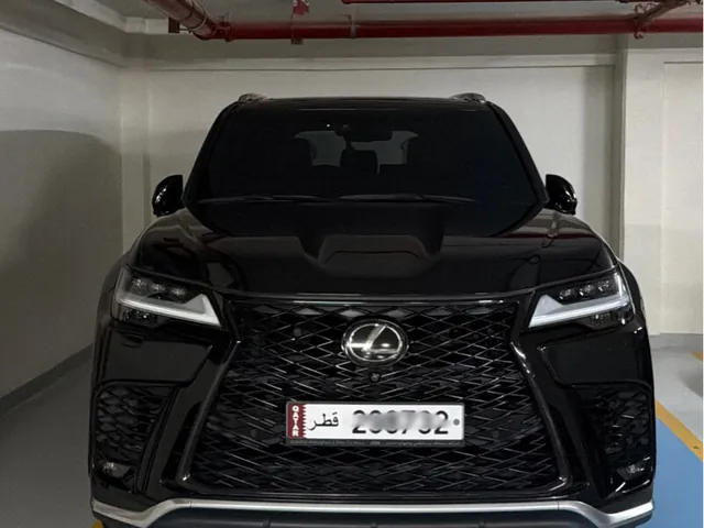 صورة 2022 لكزس LX 600