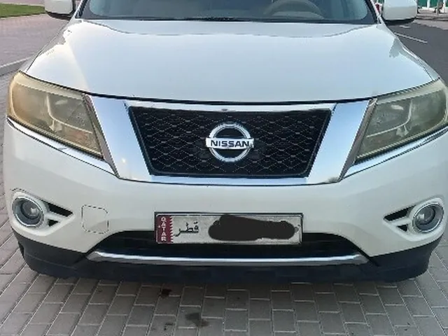 صورة 2014 نيسان باثفايندر SV