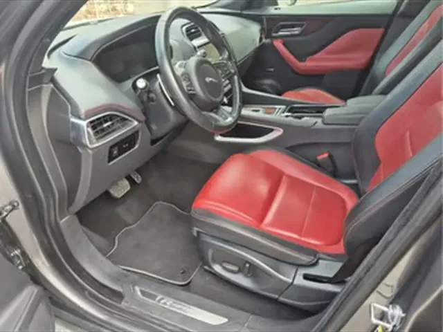 صورة 2018 جاكوار F-Pace سوبرتشارج