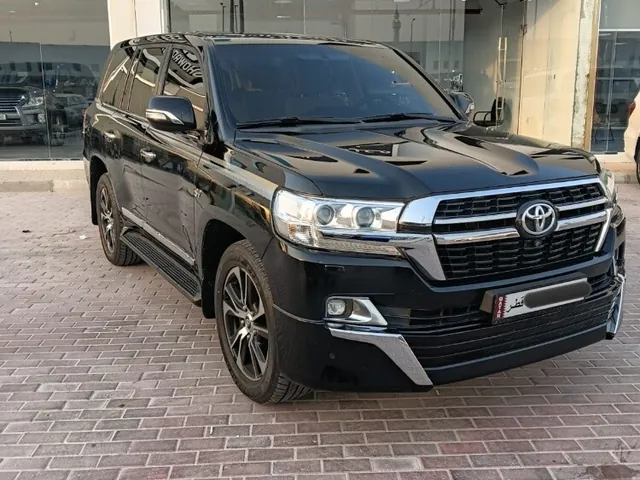 صورة 2020 تويوتا لاند كروزر VXR