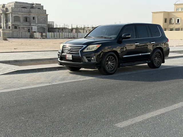 Photo of 2012 Lexus LX 570
