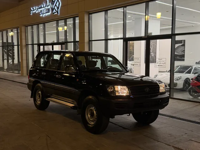 صورة 2001 تويوتا لاند كروزر GX