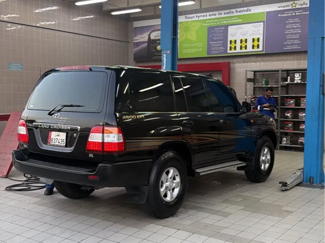 Photo of 2006 Toyota Land Cruiser GX