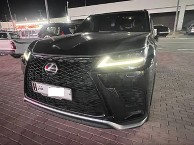 صورة 2023 لكزس LX 600 اف سبورت