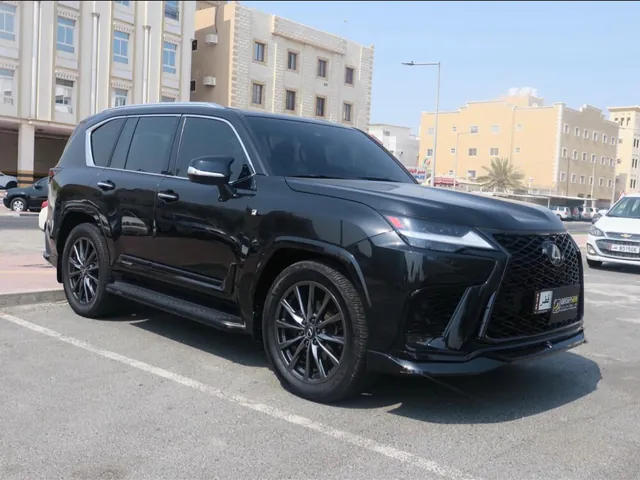 صورة 2024 لكزس LX 600