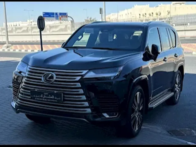 صورة 2025 لكزس LX 600 لكجري