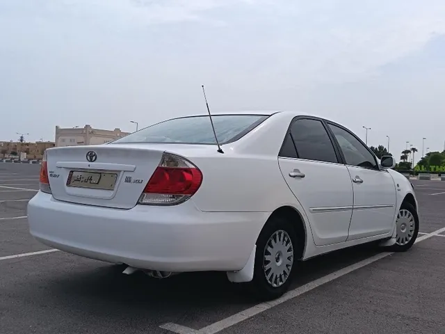 Photo of 2005 Toyota Camry GLE