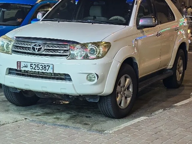 Photo of 2011 Toyota Fortuner SR5
