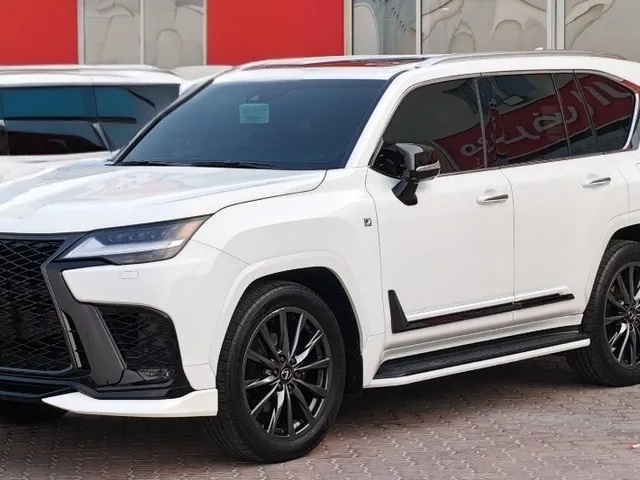 Photo of 2024 Lexus LX 600