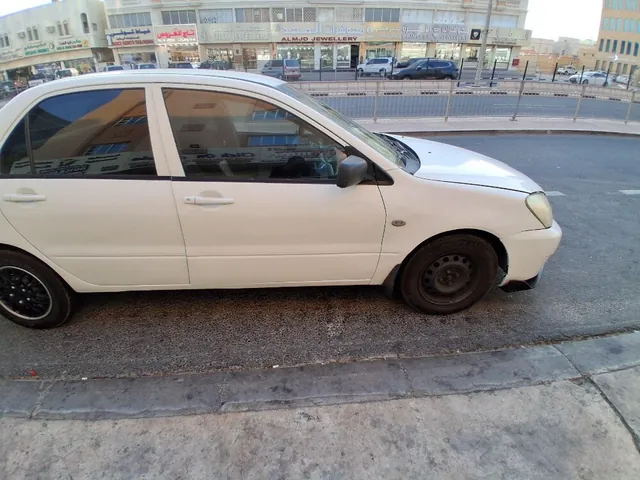 صورة 2009 ميتسوبيشي لانسر GLS