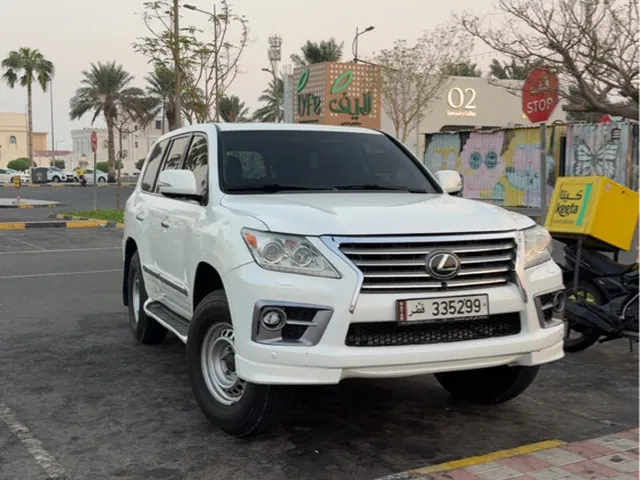 Photo of 2013 Lexus LX 570 S