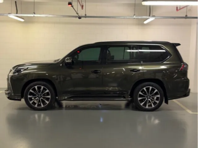 Photo of 2017 Lexus LX 600