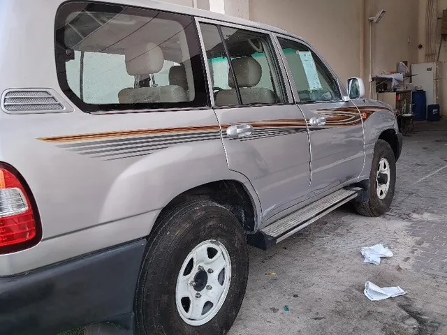 Photo of 2003 Toyota Land Cruiser GX
